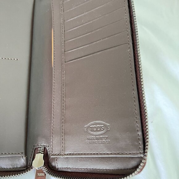 Tod's Italy Color block Orange/Brown Zip Continental Wallet XAWDSPA04Z0DOUL016 - Picture 7 of 15